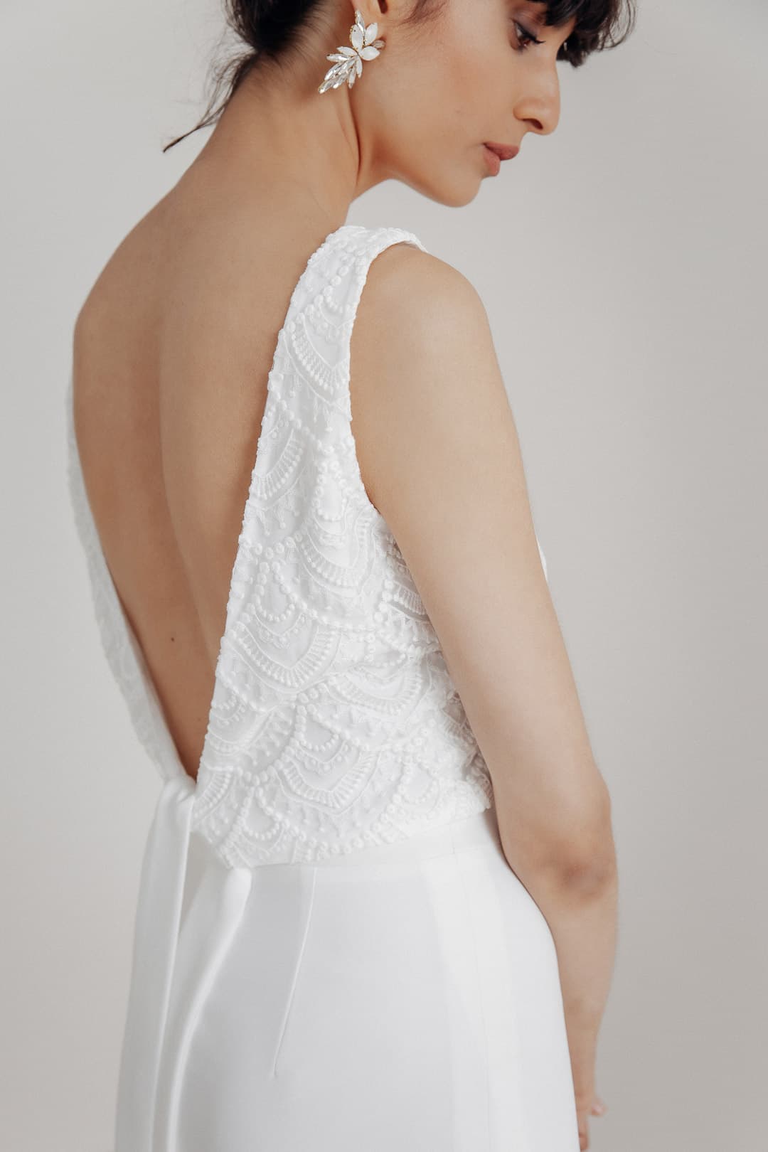 bruidstop noni met boothals en vintage bohomiam kant, open rug