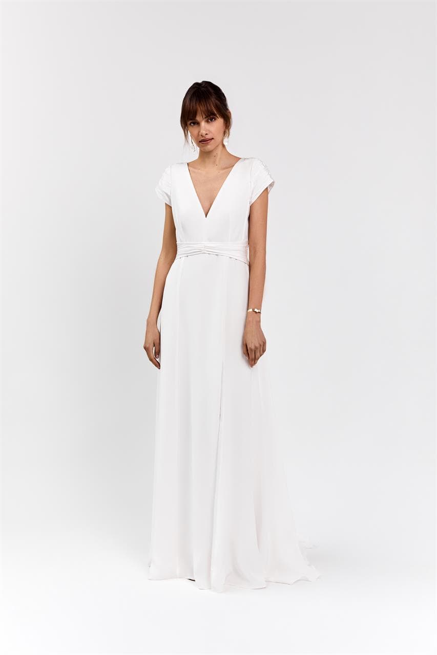 open rug minimalistische trouwjurk met v-hals in echt zijde voor de moderne bruid